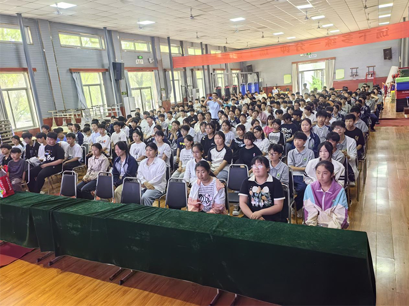 0528-800px2.jpg 0528-800px2.jpg